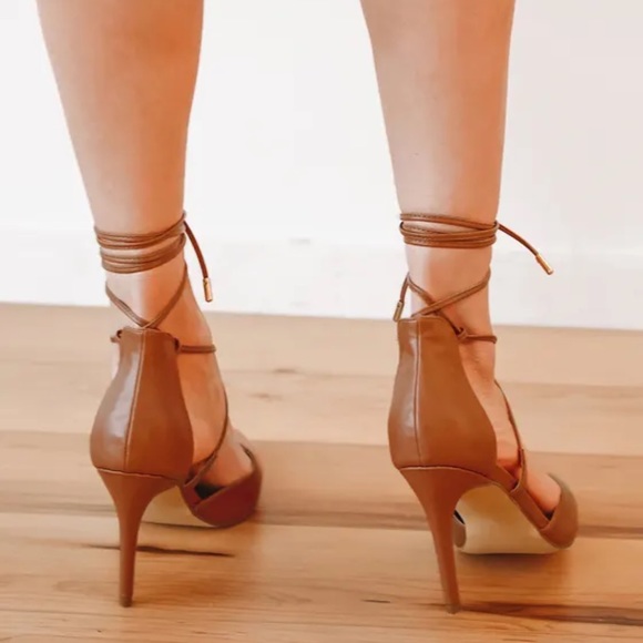 Lulus Shoes - NWOB Lulu’s Lace Up Heels